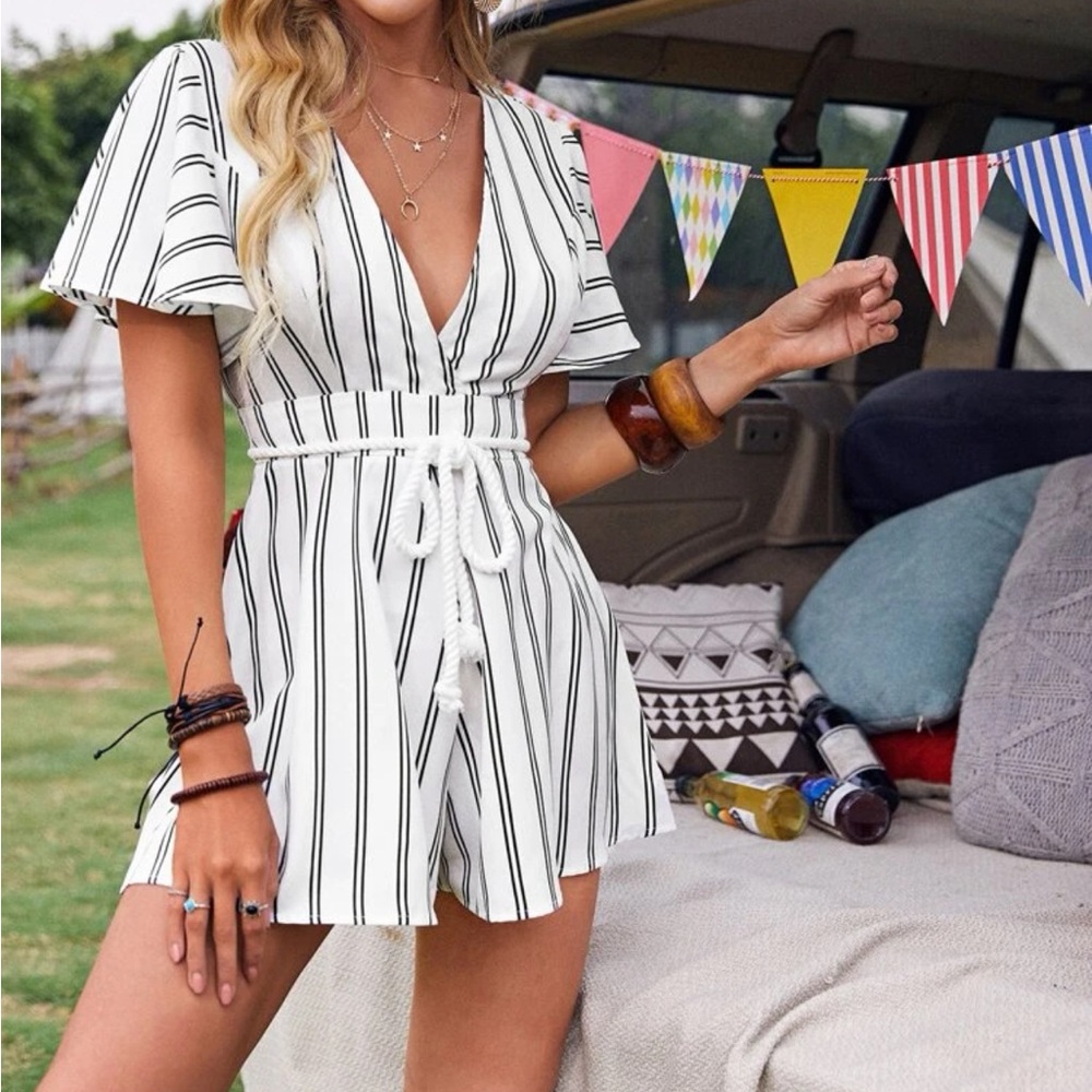 Butterfly Sleeve Self Belted Striped Romper • Size M